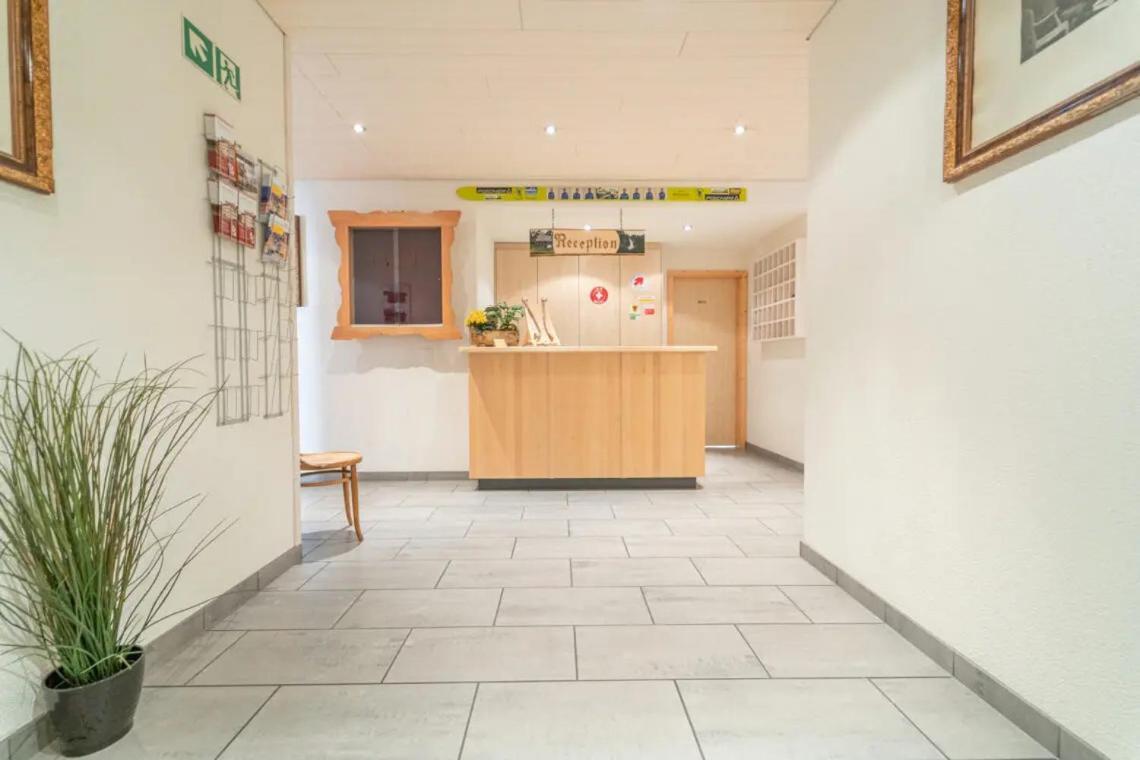Hotel Alpina Unterschächen 외부 사진