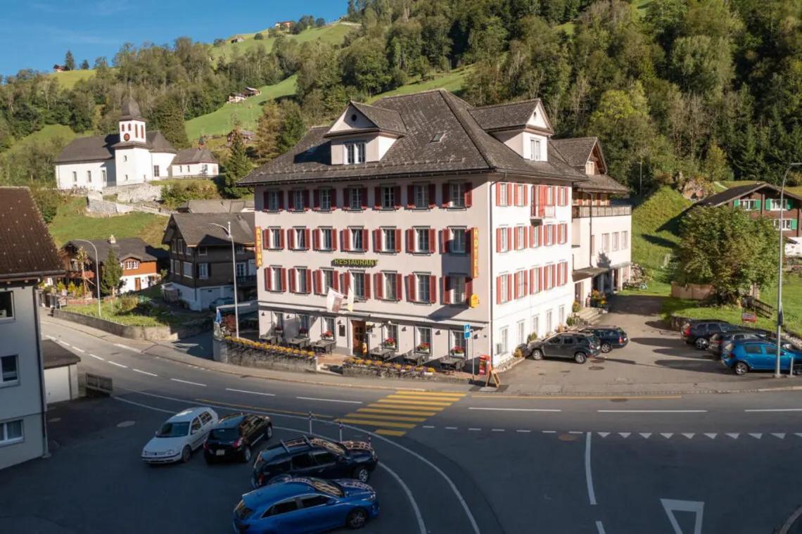 Hotel Alpina Unterschächen 외부 사진